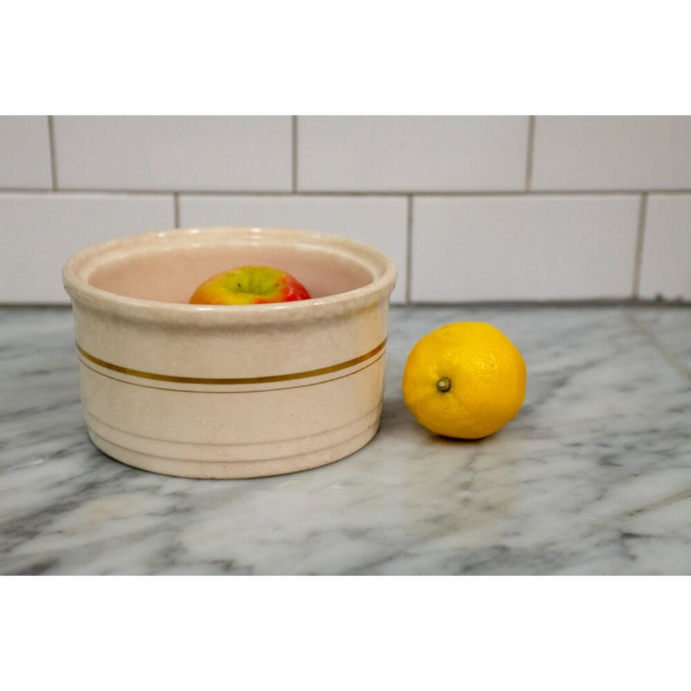 1930s Universal Cambridge Potteries Camwood Ivory Oven Proof Casserole Dish Croc